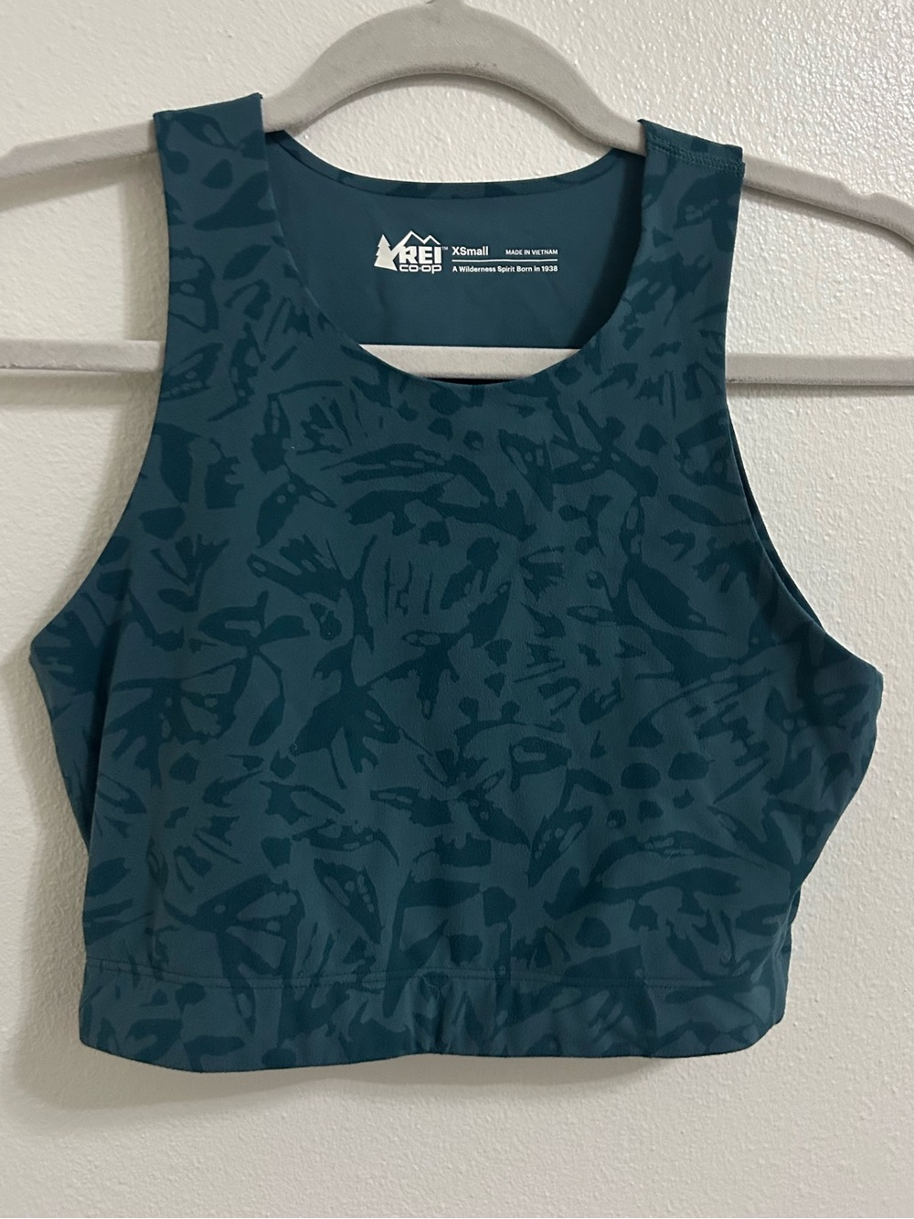 REI printed athletic cropped tank top